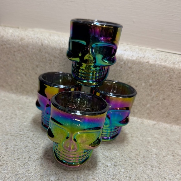 Other - Iridescent Skull Shot Glasses Set of 4